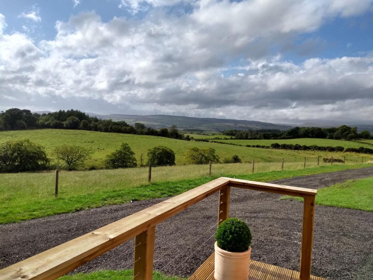 Cleeves Cabins Ailsa Luxury Lodge With Hot Tub Dalry  Exterior photo